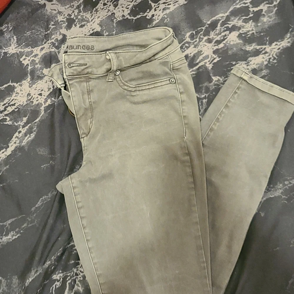 Maurices Skinny Jeans - Picture 1 of 2